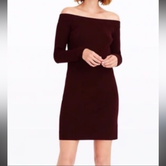 Club Monaco Burgundy Red Off The Shoulder Long Sleeve Sweater Dress Small Club Monaco Burgundy Red Off The Shoulder Long Sleeve Sweater Dress Small
